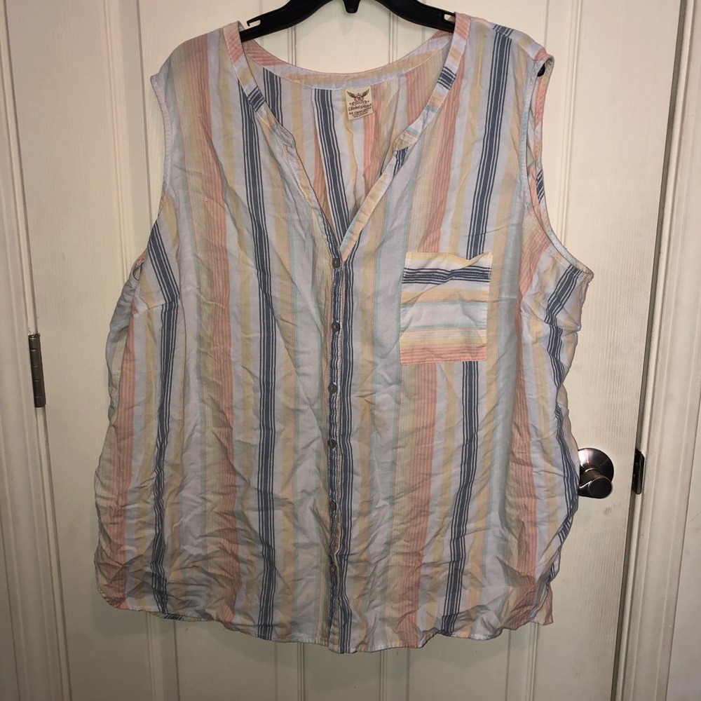 Women’s sleeveless top